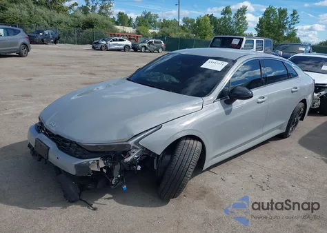 2025 Kia K5 Gt-Line z USA, uszkodzony, nr VIN KNAG64J77S5373247